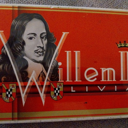 Willem II Livia metal case like new, Dutch cigar box