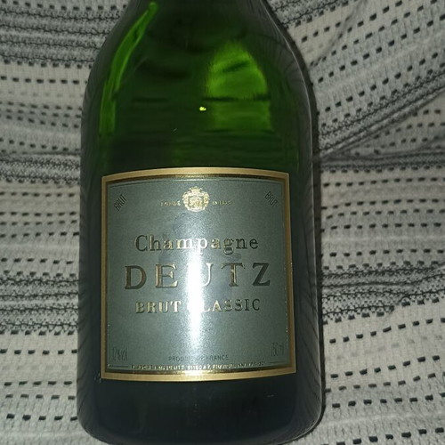 Champagne Deutz Brut Classic 750ml brand new, sealed bottle