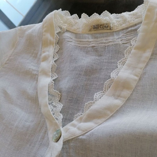 Linen blouse with lace, like new, beige, size M