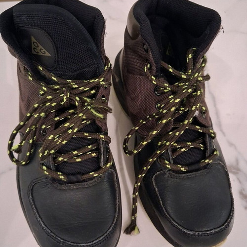 Nike athletic boots used, size 38, black and brown