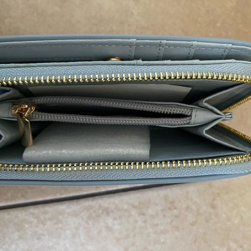 Diana & Co blue synthetic women's wallet like new