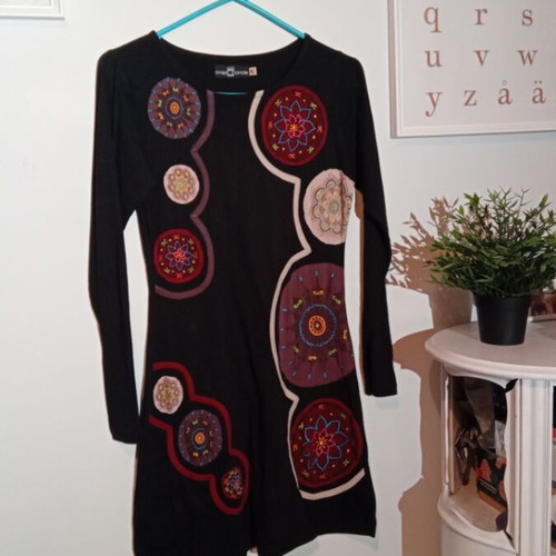 Makó dress M like new, black Crop circle