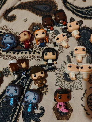 Stranger Things figures pack of 20 from Kinder eggs like new