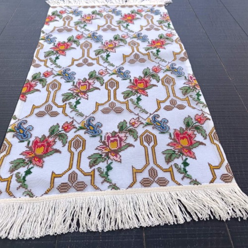 Cross Stitch Table Runner like new