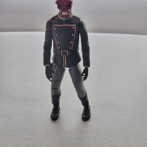 Vintage ToyBiz Red Skull Action Figure like new