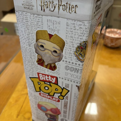Funko Bitty Pop Hogwarts Castle with 2 Harry Potter Figures like new