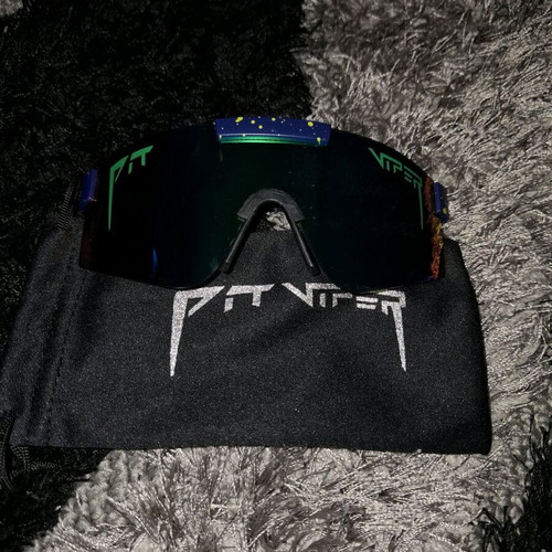 Pit Viper sunglasses like new, multicolor