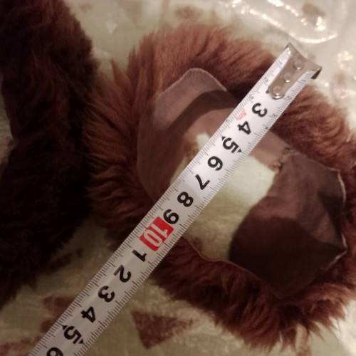 Leather collar and cuffs like new, brown with natural fur