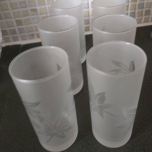 Water glasses like new