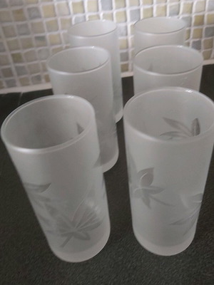 Water glasses like new