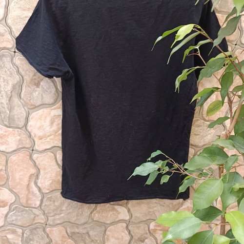 Men's t-shirt size M black like new