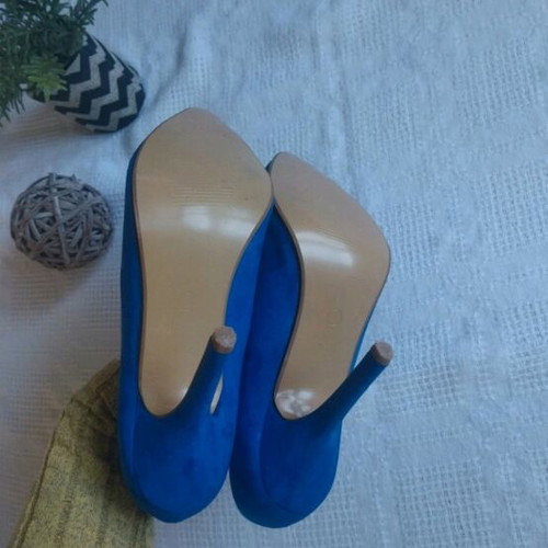 Blue Roua Pumps like new, size 40, 10 cm heel