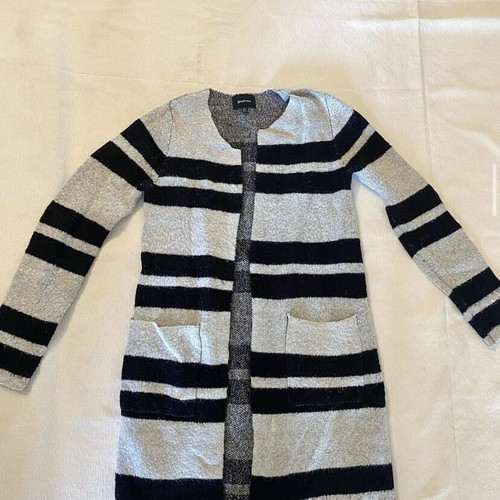 Stradivarius long cardigan like new, size S, black and gray