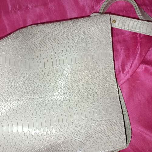 Shoulder bag croco type like new, beige