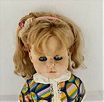  Κούκλα με κόκκαλο και φόρεμα εποχής 1980