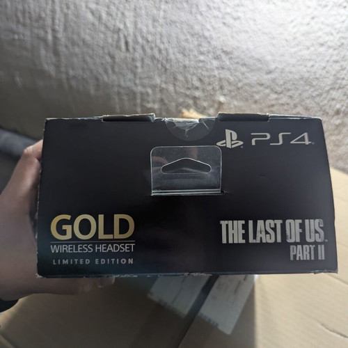 PS4 Gold Wireless Headset The Last Of Us Part 2 Limited Edition brand new