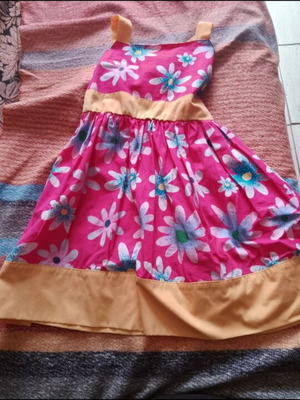 Girls' dress used, size 110 cm, multicolor