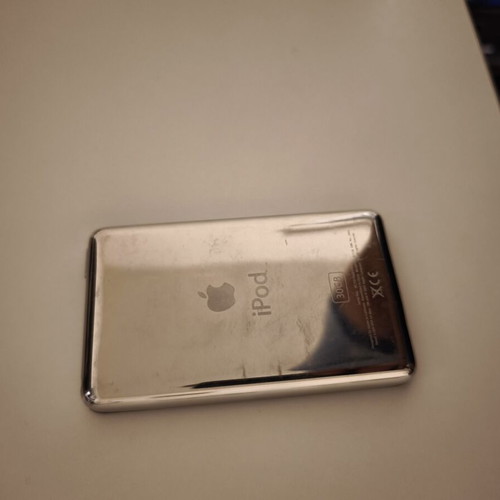 Apple iPod 5.5 30GB MP3 player