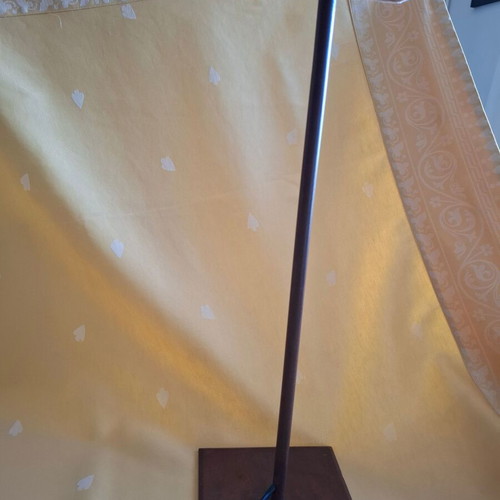 Table lamp like new with wicker shade and copper frame
