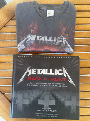 Metallica Back to the Front книга и тениска употребявани