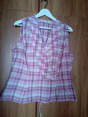 Women's checked shirt like new, pink with gold details