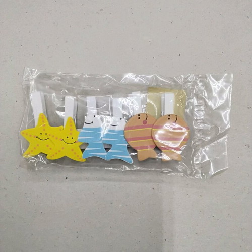 Craft Clothespins 4.5cm Set of 6 New with Designs