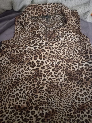 Anel μπλούζα με Animal print σε μέγεθος L
