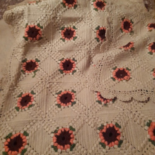 Woolen knitted handmade blanket with decorative beige pillow new