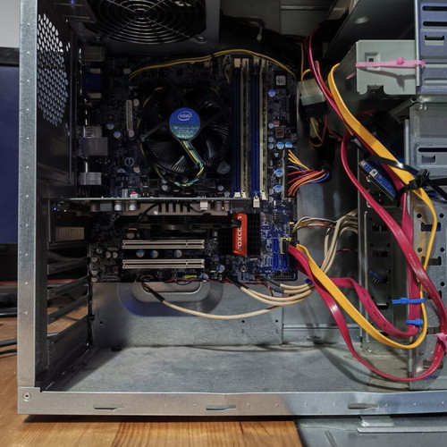 PC i7 2600k 4GB RAM 120GB SSD 250GB HDD HD 6670 used