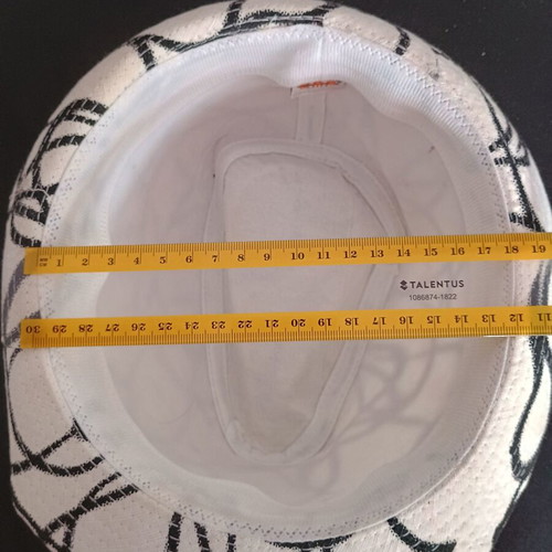 Hat white and black size 57 used