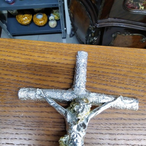 Wooden and bronze cross with silver color Jesus Christ depiction 34x21 new