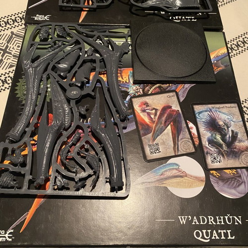 Conquest W’adrhun Quatl figure like new with base and cards