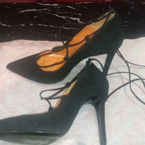LEATHER CASTOR HEELS