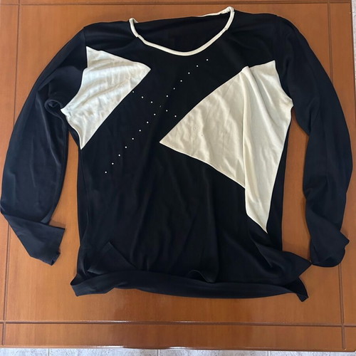 Long-sleeve blouse XL like new, black and white