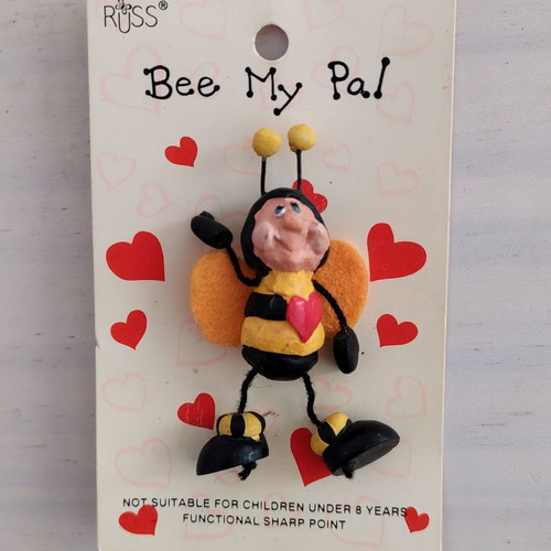 Bee brooch new with decorative embossed design