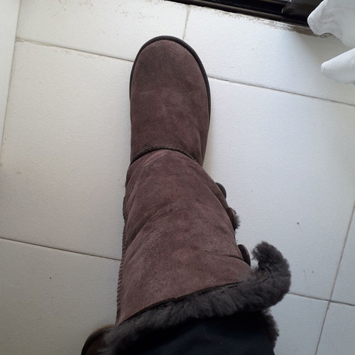 Ugg boots authentic, like new