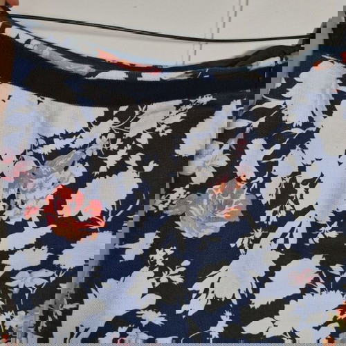 Max Mara colorful skirt like new, size Small