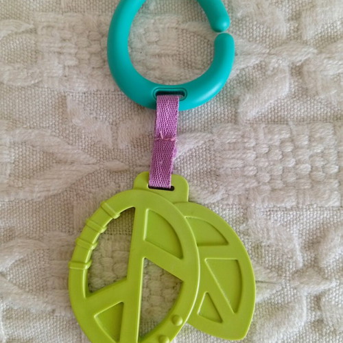 Hanging toy like new
