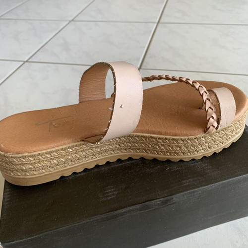Pink leather platform sandals size 40 like new