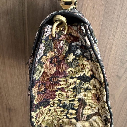 Embroidered crossbody bag like new, green and yellow