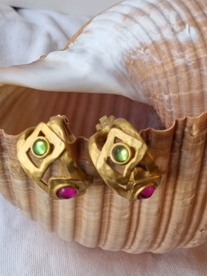 Vintage earrings used