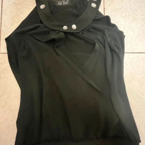 Boxnow black crossover top like new