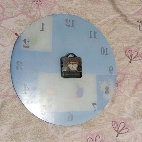 Glass wall clock new, 30cm diameter