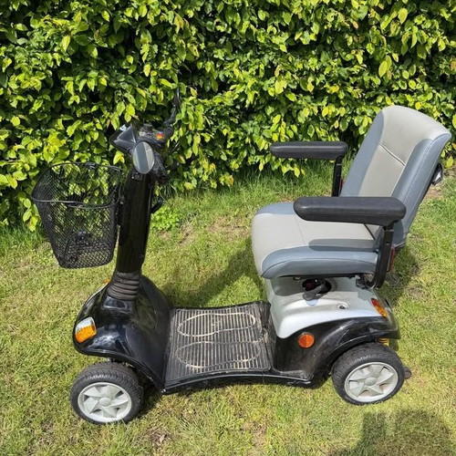 Scooter Mobile like new, no license required