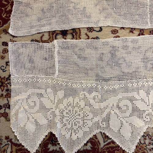 Handmade lace like new, two large pieces 65x40