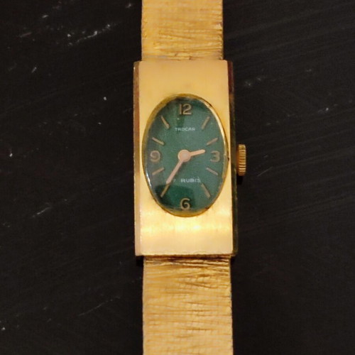 Vintage women's watch antique with 17 rubies, like new, gold-plated