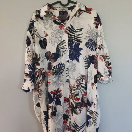 Queens shirt dress like new, size M/L with print