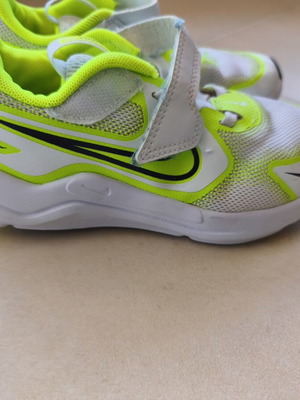 Nike kids' shoes size 31 used, white sports