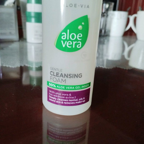 Aloe Vera gentle cleansing foam 150ml new