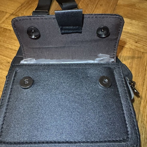 Black shoulder bag like new, can be used as handbag